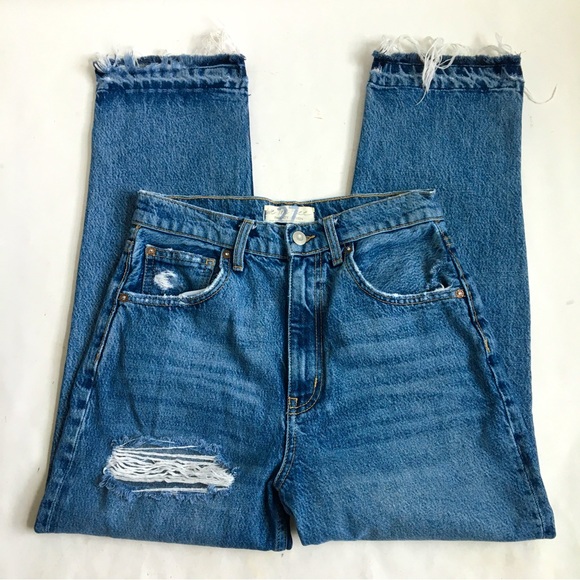 We The Free People Rita Crop Destroyed Ripped High Rise Raw Split Hem Jeans 27 - Picture 7 of 17